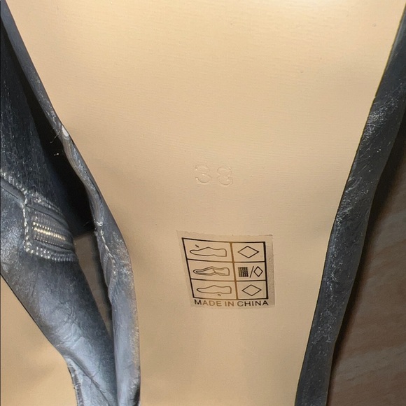 Sleek Silver Ankle Boots - Picture 7 of 8